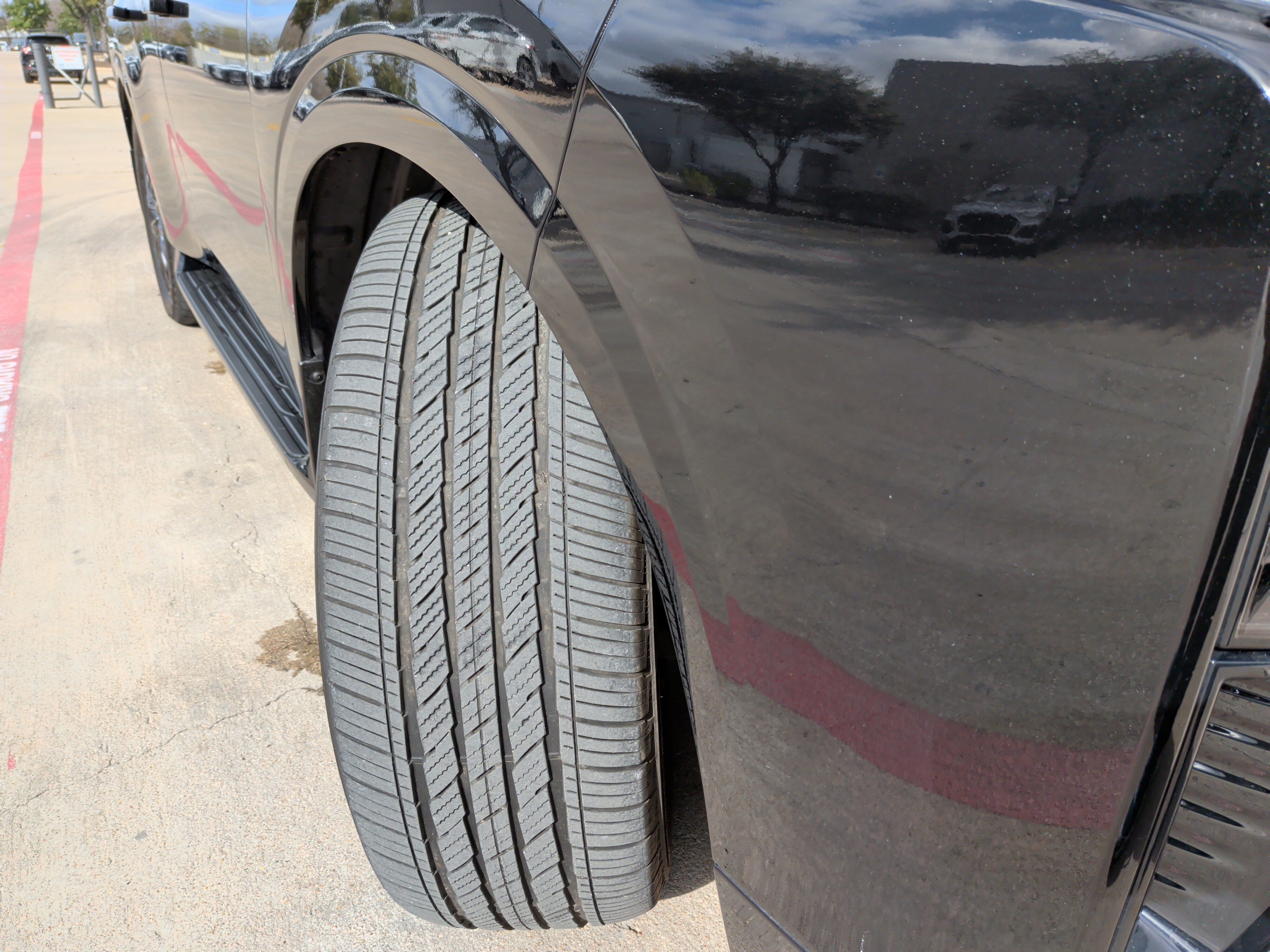 Used 2025 INFINITI QX80 Autograph w/ Autograph Exterior Package image 12