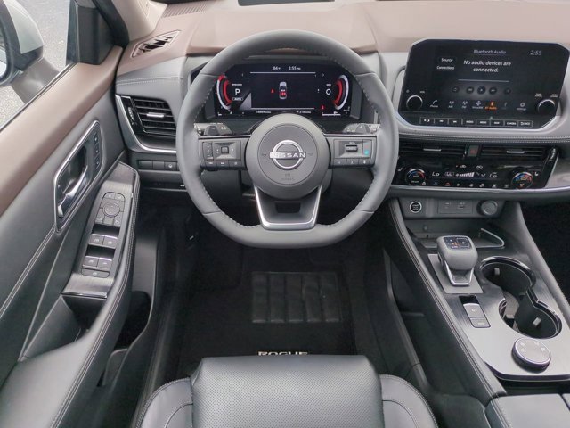 Certified 2023 Nissan Rogue Platinum w/ Platinum Premium Package image 17