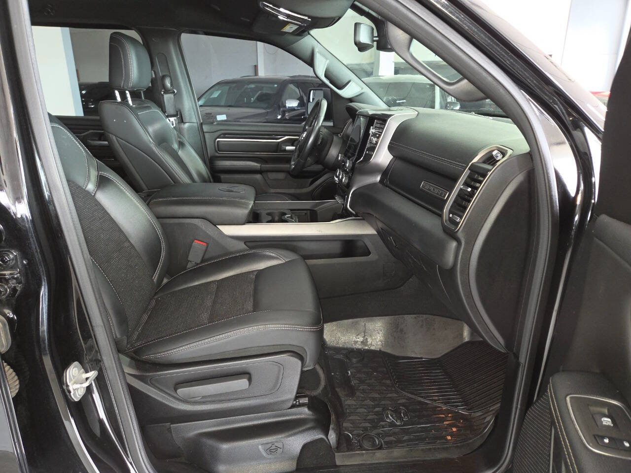 Used 2019 RAM 1500 Sport w/ Level 2 Equipment Group AWD/4WD image 29