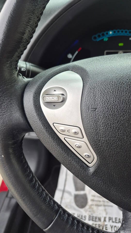 Used 2014 Nissan Leaf S image 41