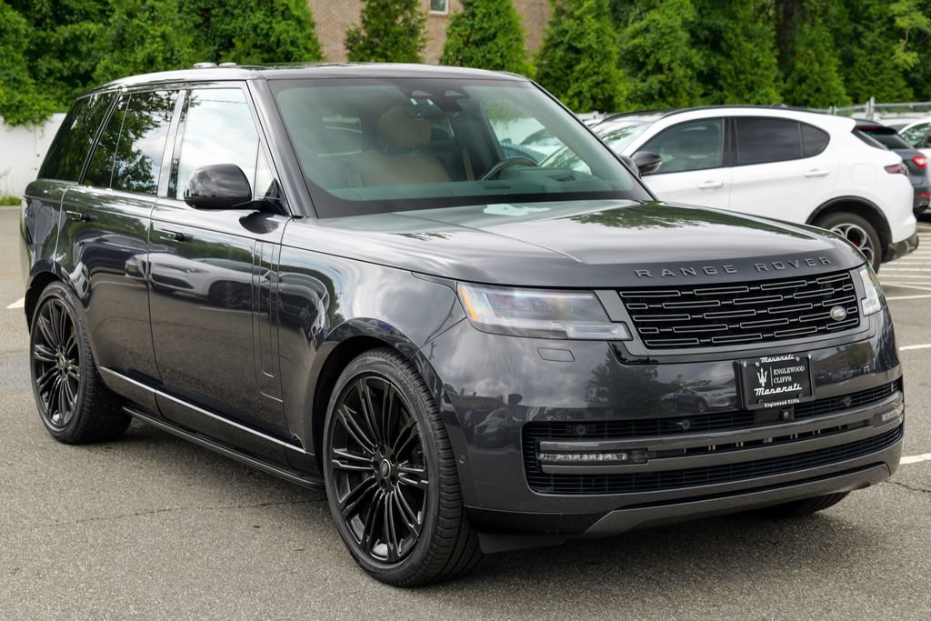 Used 2024 Land Rover Range Rover SE AWD/4WD image 9