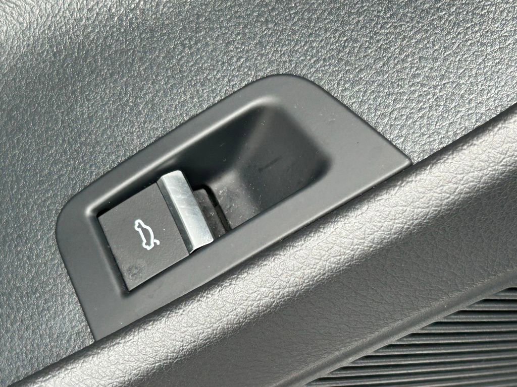 Used 2023 Audi Q8 Premium Plus w/ Premium Plus Package image 64