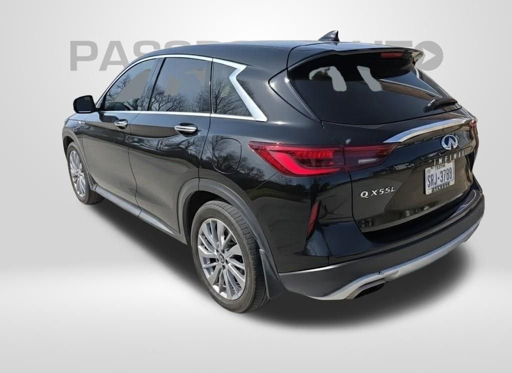 Used 2023 INFINITI QX50 Pure image 2