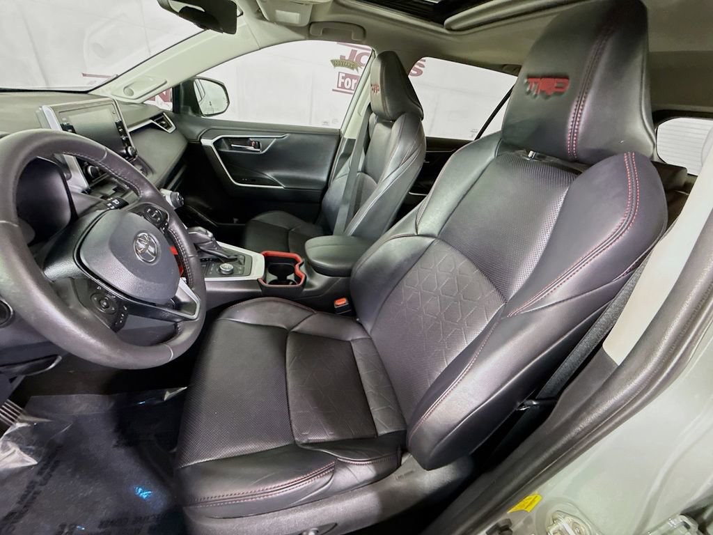 Certified 2020 Toyota RAV4 TRD Off-Road AWD/4WD image 27