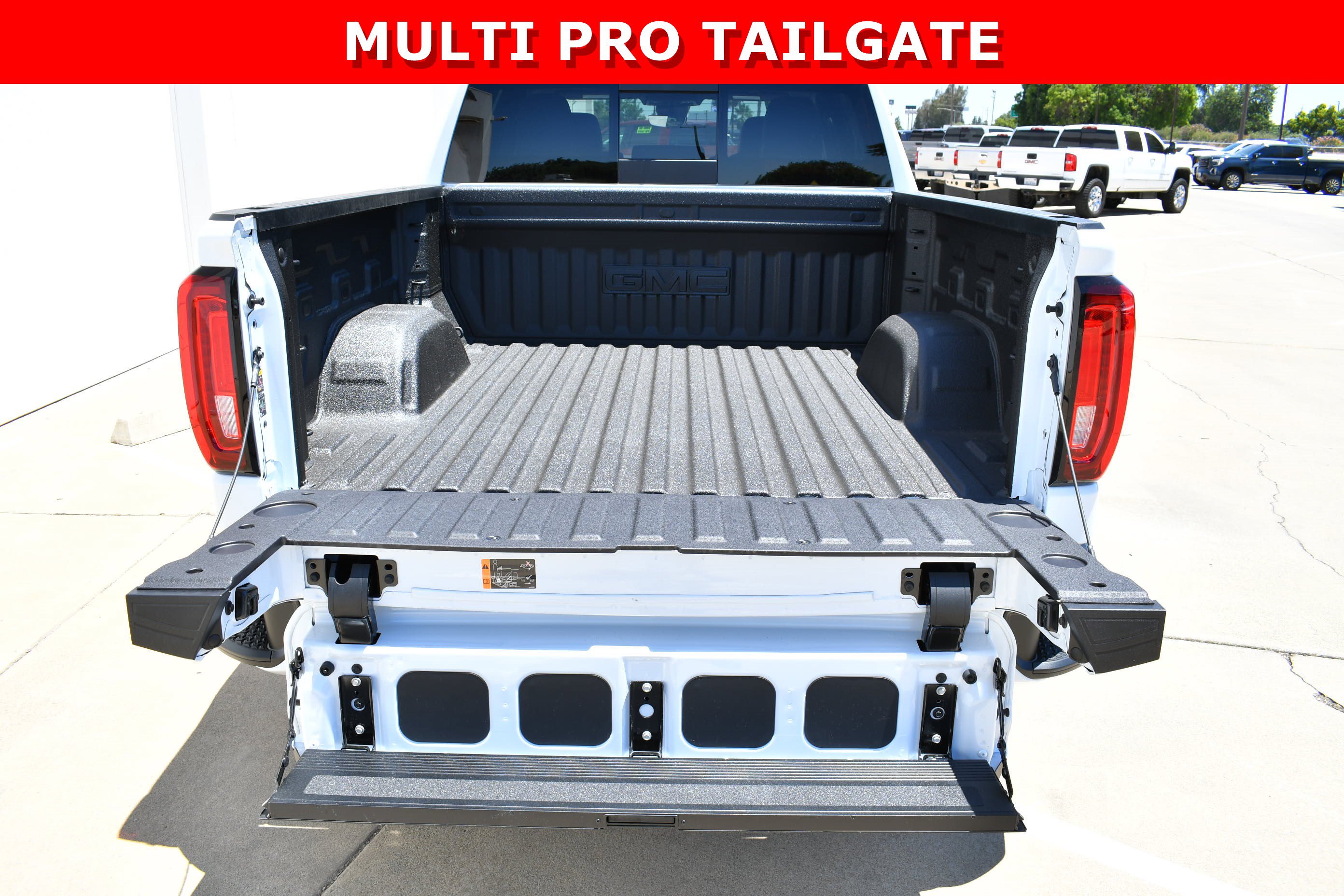 New 2026 GMC Sierra 1500 Denali w/ Denali Reserve Package AWD/4WD image 11