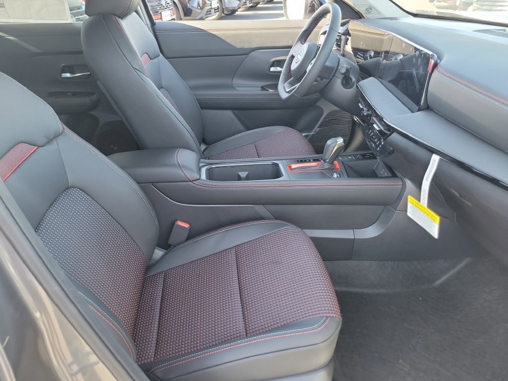New 2026 Nissan Kicks SR FWD image 11