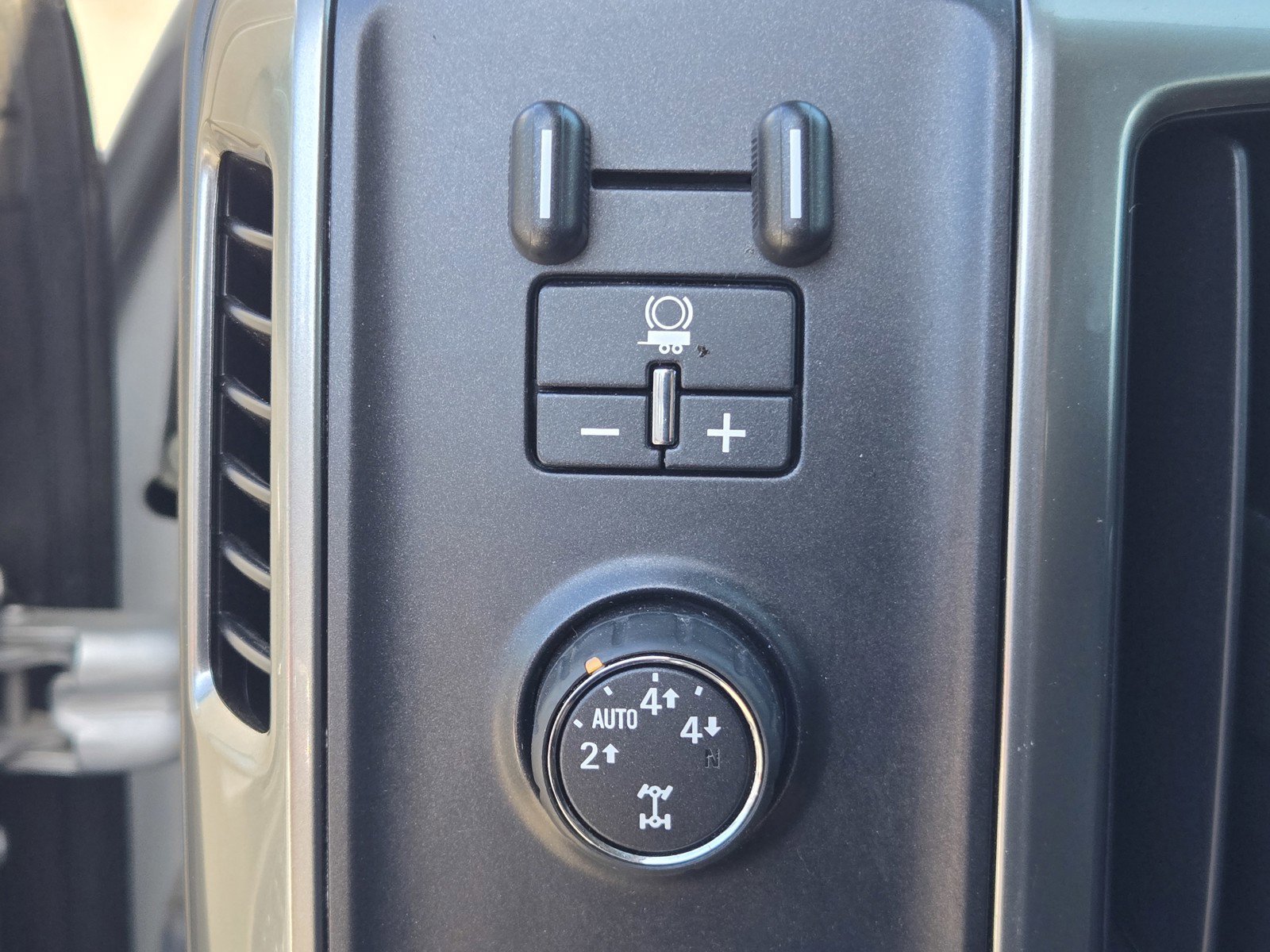 Used 2016 Chevrolet Silverado 1500 LT w/ Rally 2 Edition image 23