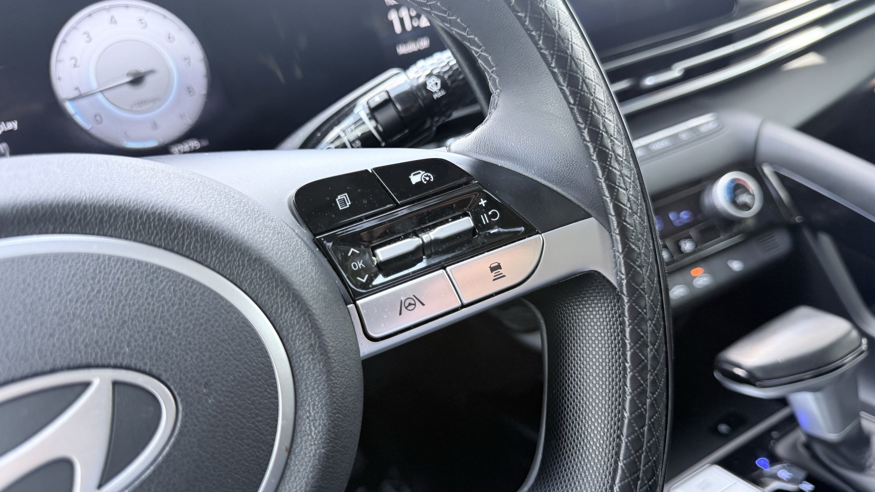 Used 2025 Hyundai Elantra SEL FWD image 53
