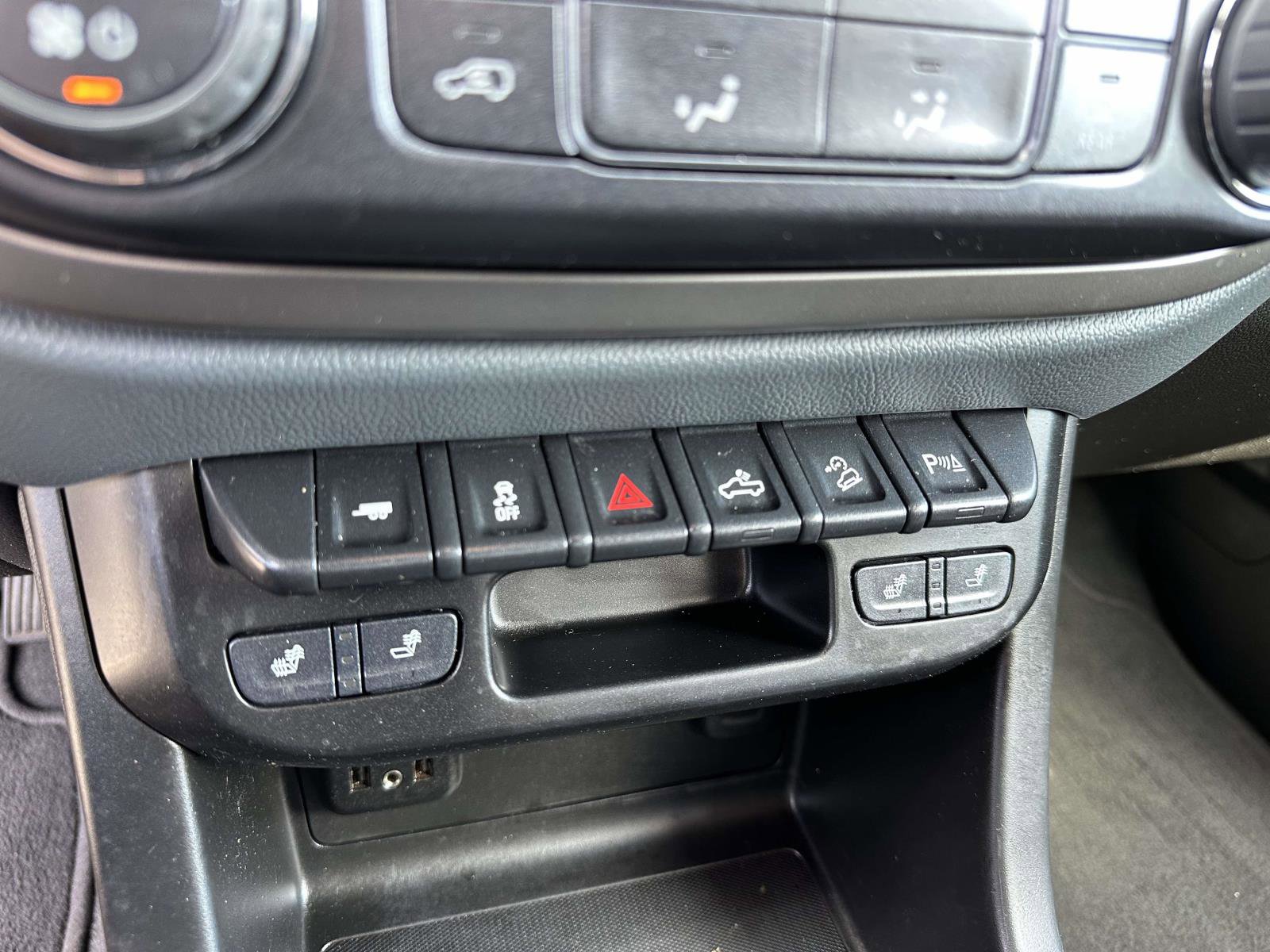 Used 2022 Chevrolet Colorado Z71 image 30