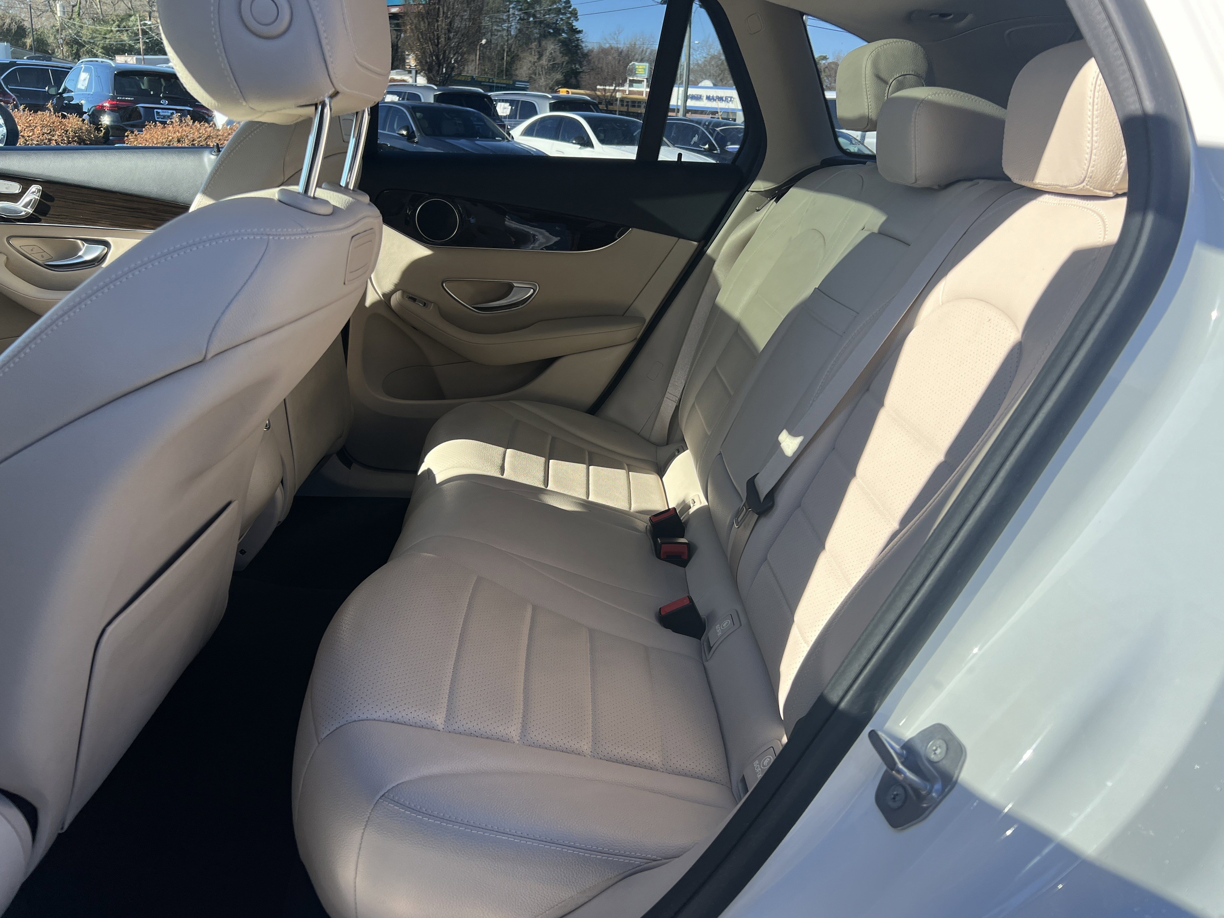 Certified 2019 Mercedes-Benz GLC 300 4MATIC w/ Premium Package image 32