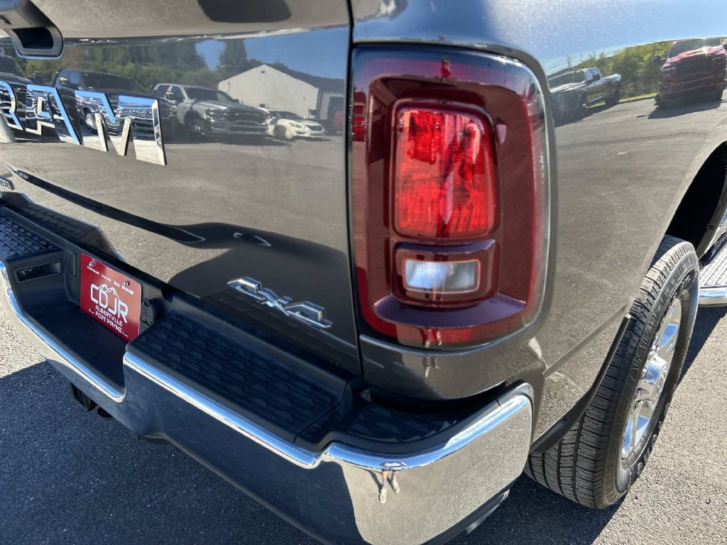 Used 2025 RAM 2500 Big Horn AWD/4WD image 18