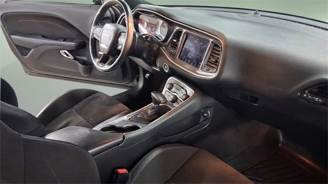 Used 2019 Dodge Challenger R/T w/ T/A Package image 16