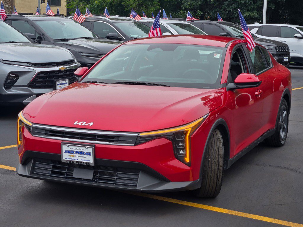 Used 2025 Kia K4 FWD image 4