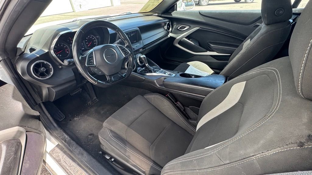 Used 2019 Chevrolet Camaro LT RWD image 6