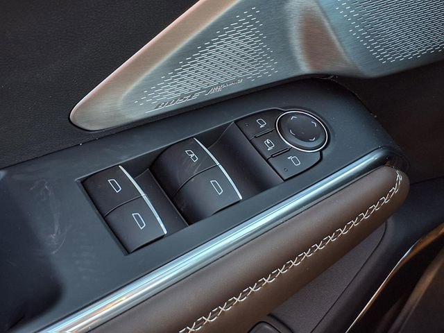 New 2026 GMC Acadia Denali Ultimate w/ LPO, Floor Liner Package image 17
