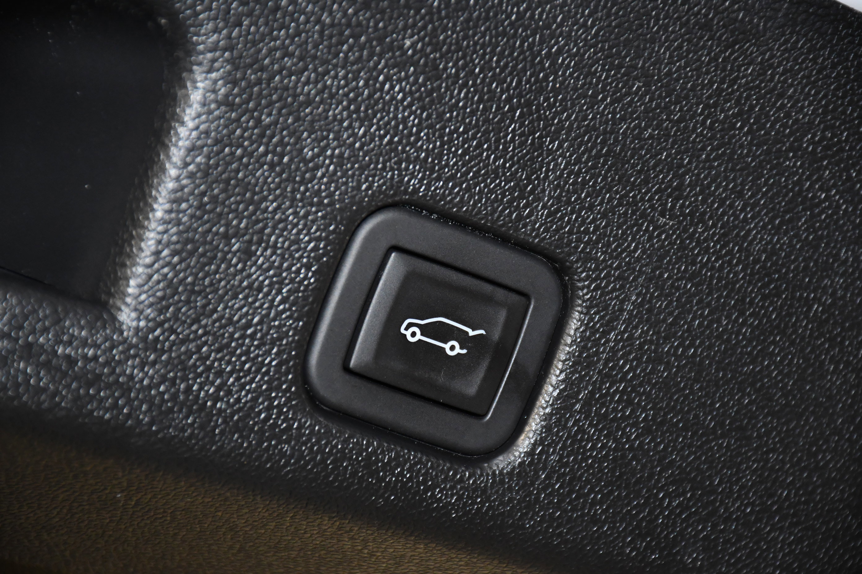 Used 2026 Chevrolet Traverse LT image 51