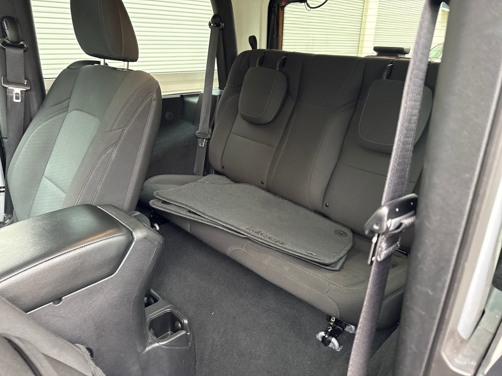 Used 2022 Jeep Wrangler Sport S image 25