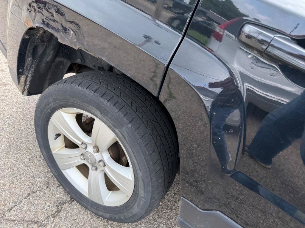 Used 2014 Jeep Patriot Latitude AWD/4WD image 8