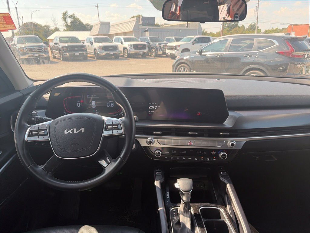 Used 2025 Kia Telluride S AWD/4WD image 14