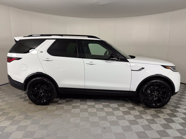 Used 2025 Land Rover Discovery S AWD/4WD image 8