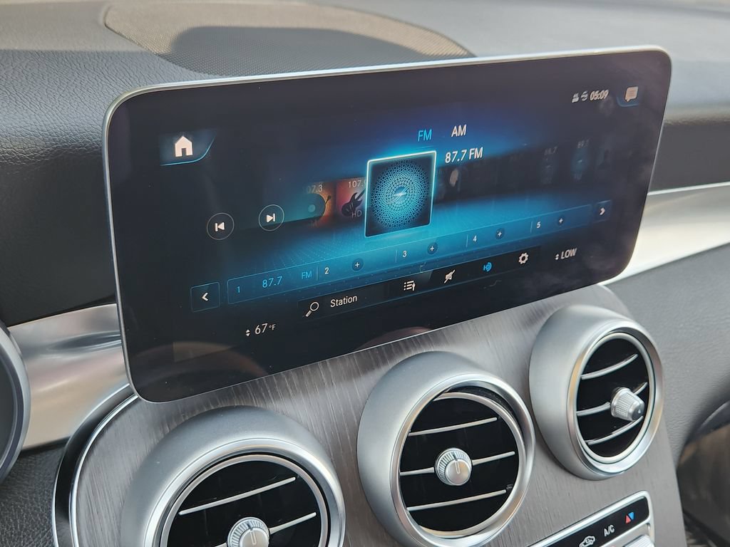 Used 2021 Mercedes-Benz GLC 300 4MATIC image 8