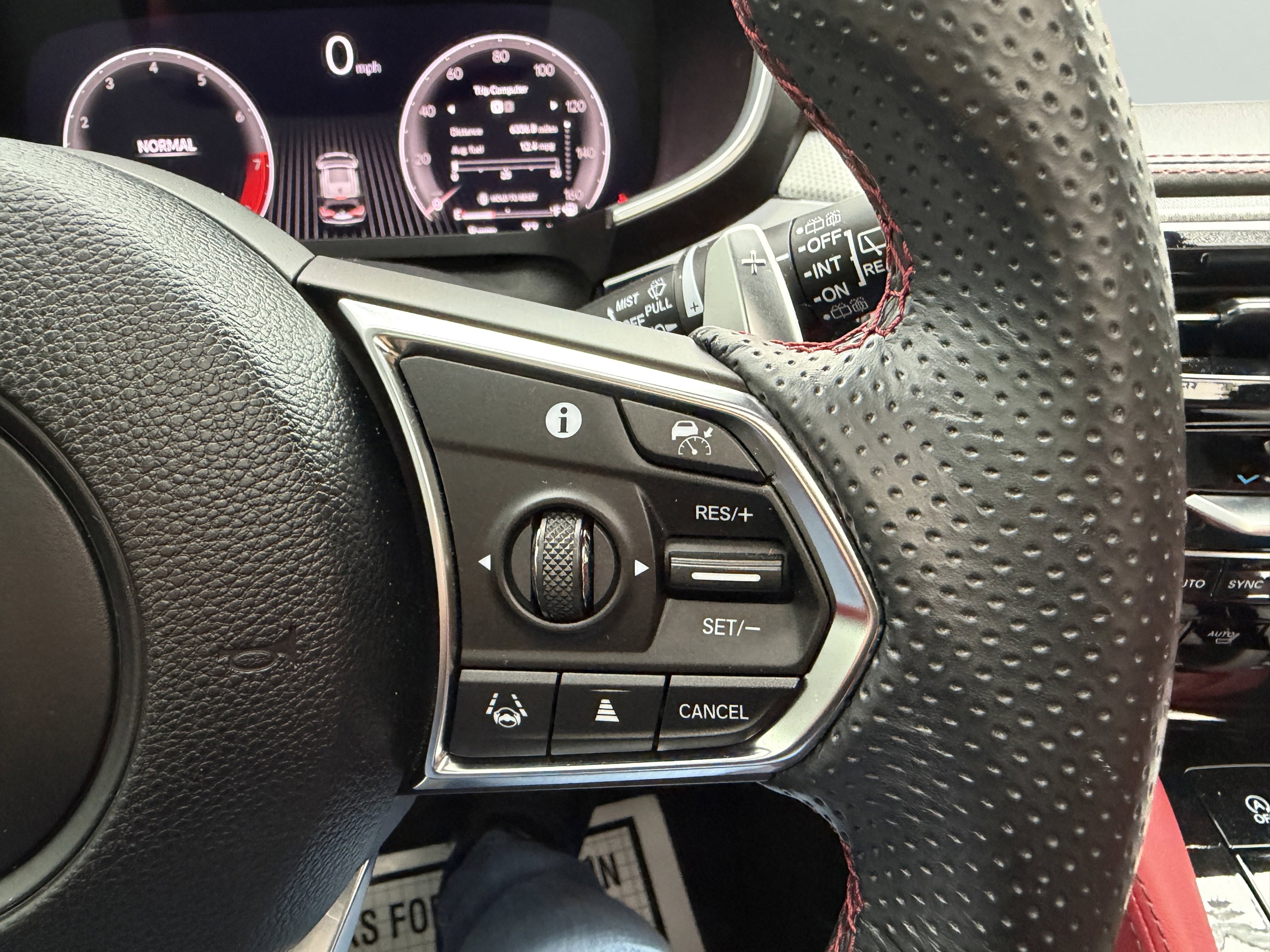 Used 2022 Acura MDX A-Spec image 34