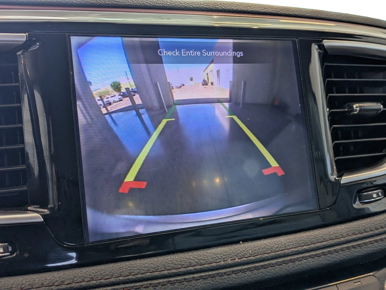 Used 2019 Chrysler Pacifica Limited FWD image 14