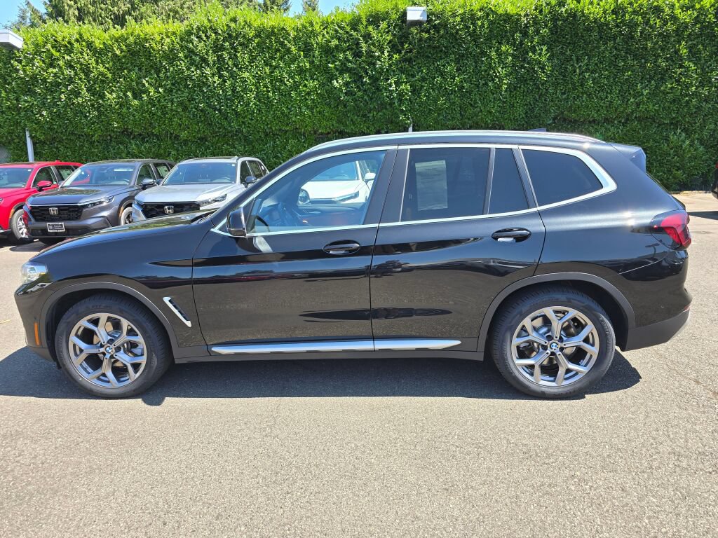 Used 2024 BMW X3 xDrive30i w/ Premium Package w/ZPA AWD/4WD image 4