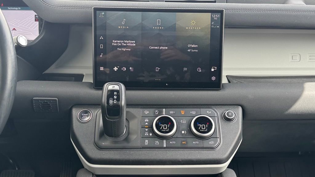 Used 2023 Land Rover Defender 130 SE image 13