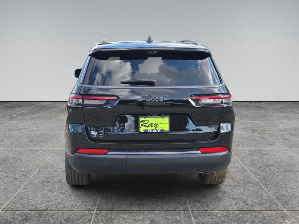 New 2026 Jeep Grand Cherokee L Limited AWD/4WD image 7