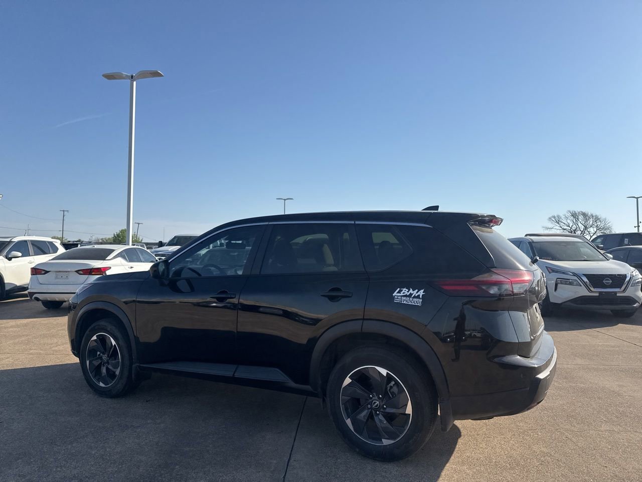 Used 2024 Nissan Rogue SV image 12