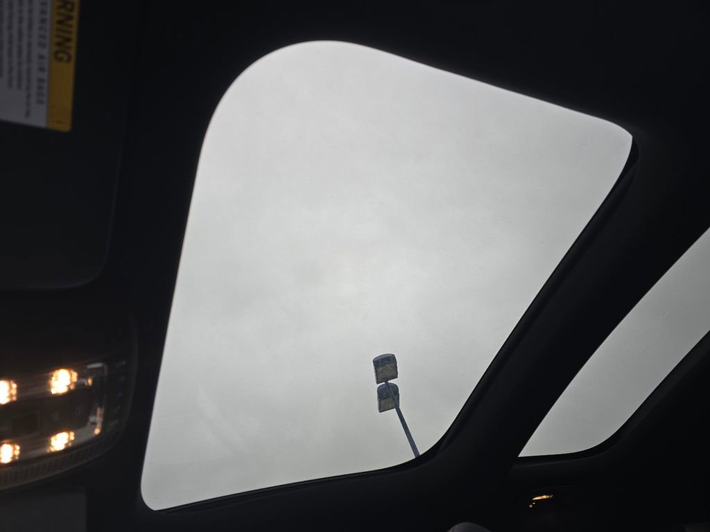 Certified 2025 Mercedes-Benz GLB 250 4MATIC image 3