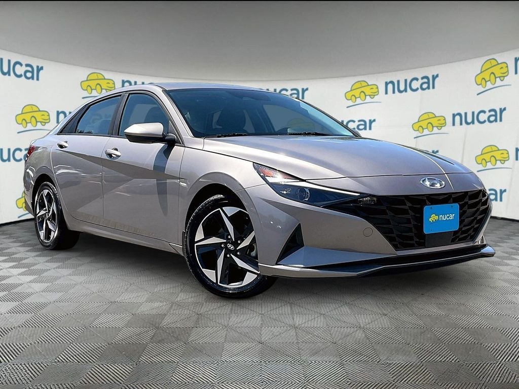 Used 2023 Hyundai Elantra SEL w/ Convenience Package FWD image 1