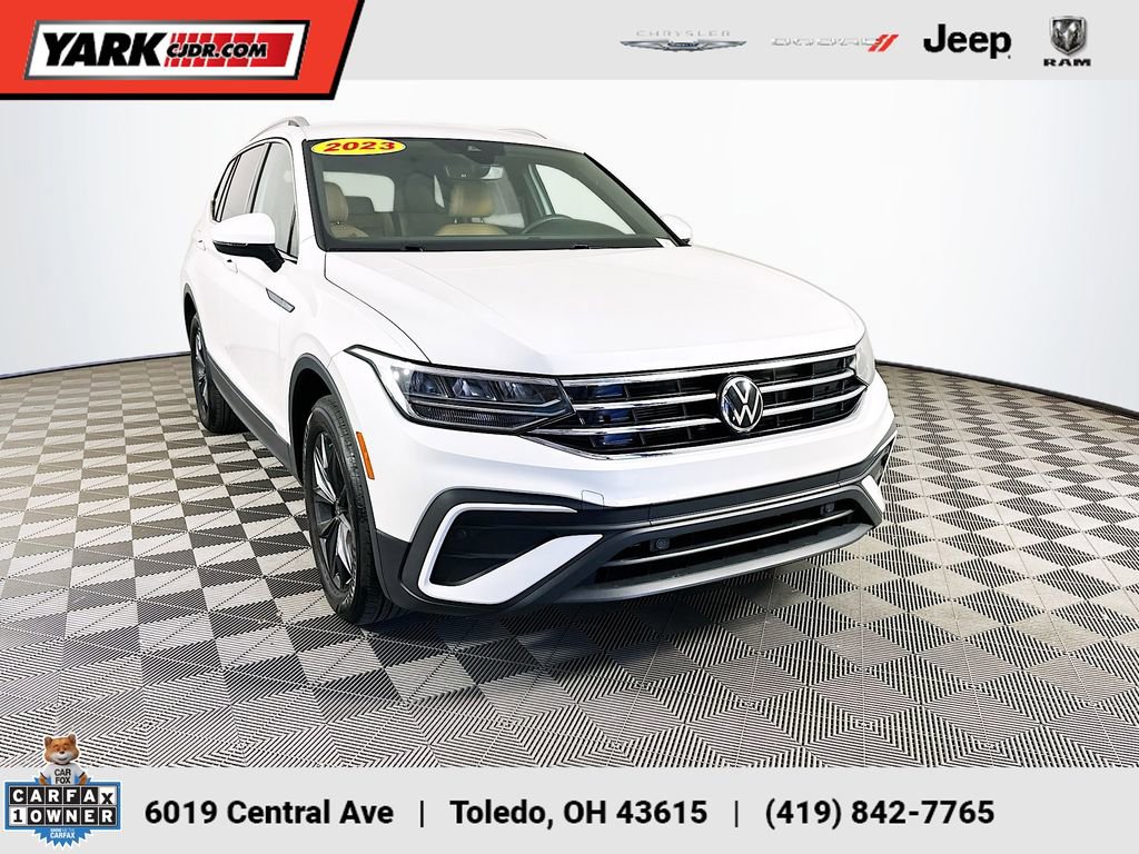 Used 2023 Volkswagen Tiguan SE FWD image 1