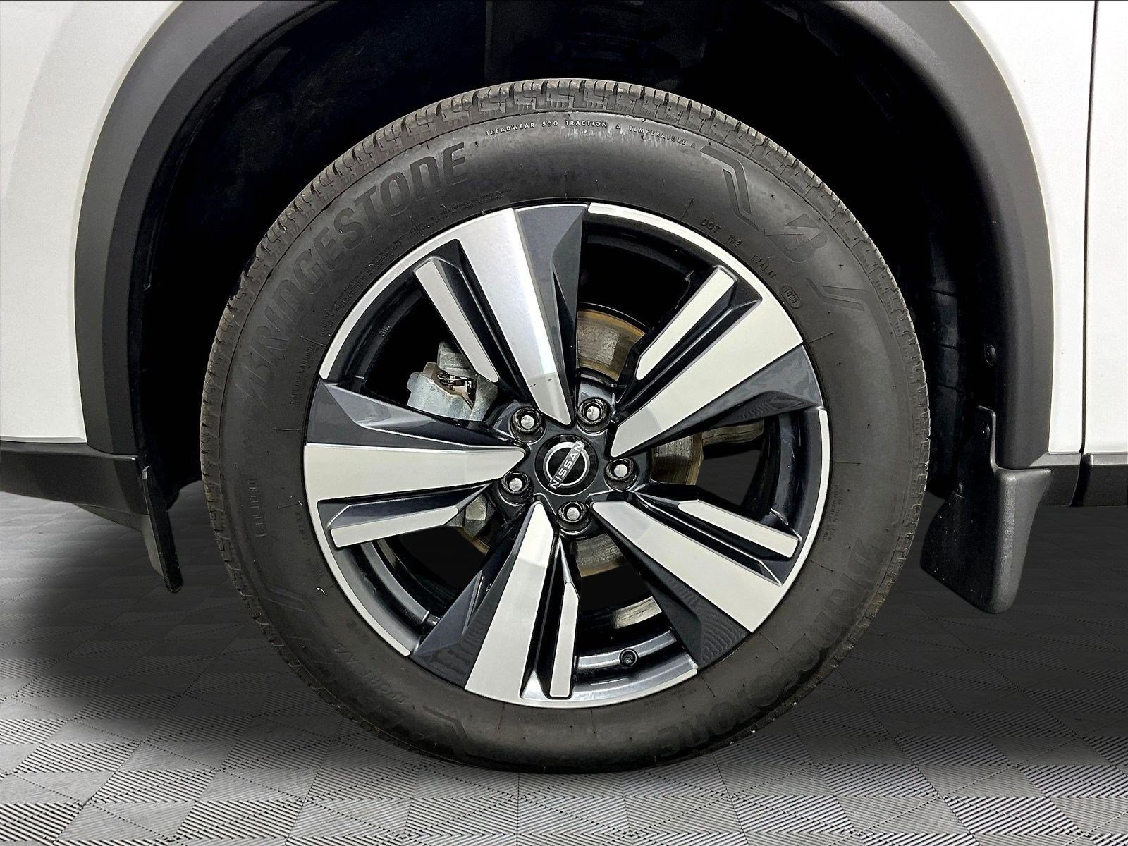 Certified 2025 Nissan Rogue SL AWD/4WD image 33