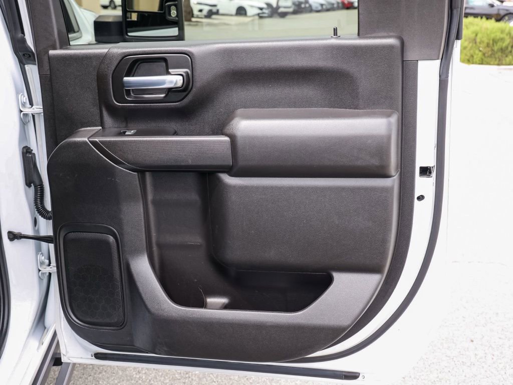 Used 2022 Chevrolet Silverado 2500 Custom w/ Custom Value Package image 18