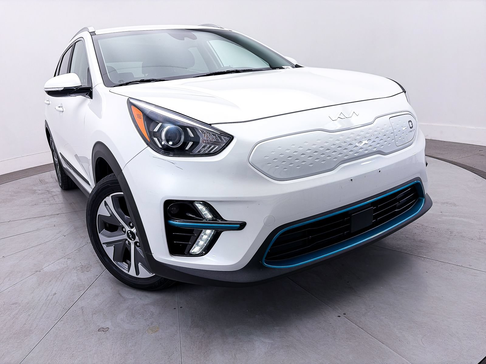 Certified 2022 Kia Niro EX FWD image 6