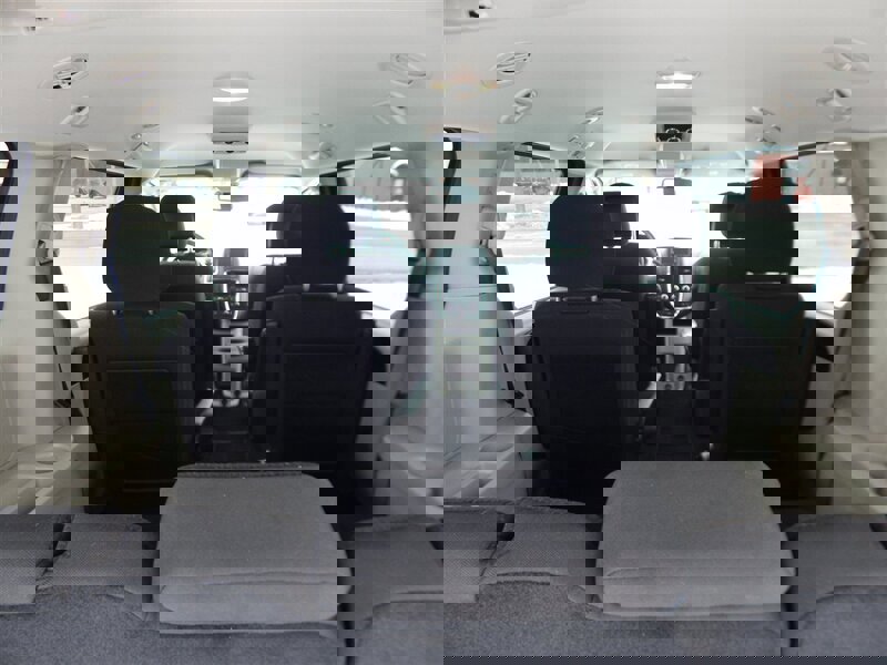 Used 2018 Dodge Grand Caravan SE w/ UConnect Hands-Free Group image 11