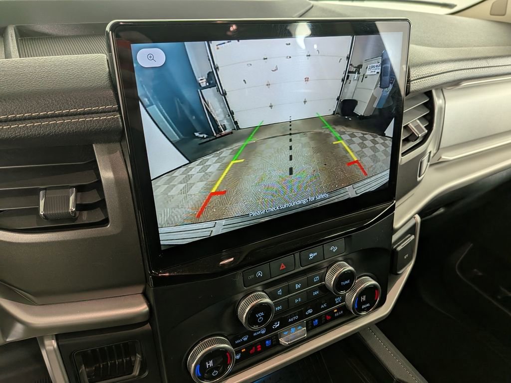 Used 2024 Ford Expedition Max XLT image 26