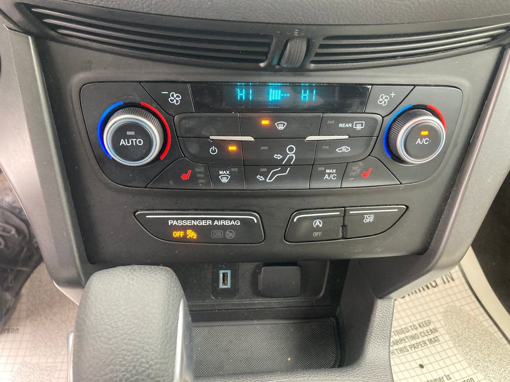 Used 2019 Ford Escape SE image 25