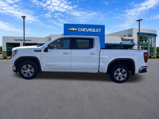 Used 2025 GMC Sierra 1500 SLT AWD/4WD image 4