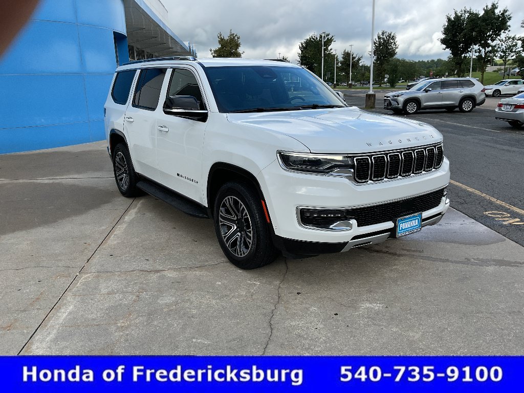 Used 2024 Jeep Wagoneer Series II w/ Flexible Seating Group AWD/4WD image 8