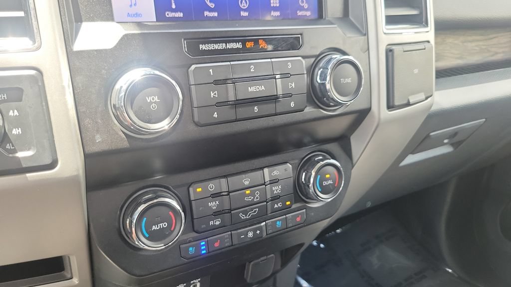 Used 2020 Ford F150 Lariat AWD/4WD image 18