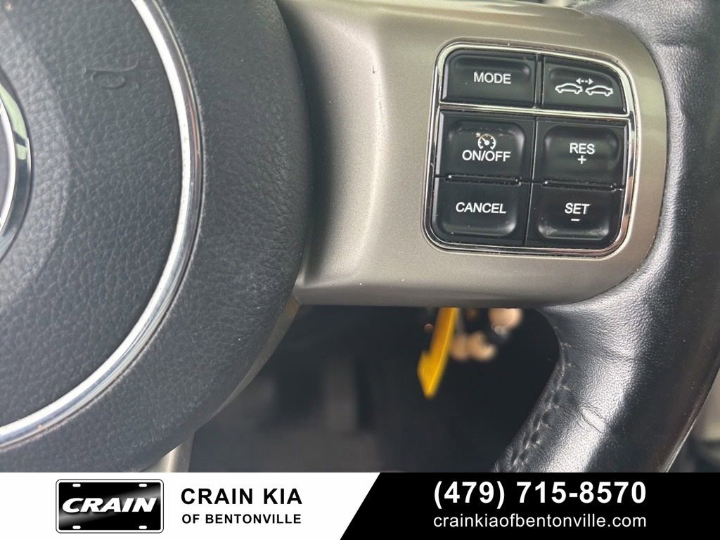 Used 2012 Jeep Grand Cherokee Overland AWD/4WD image 30
