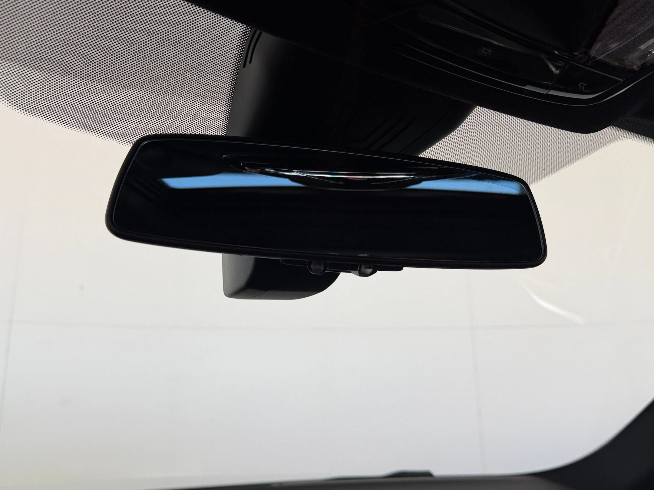 Used 2026 BMW i4 eDrive40 w/ Premium Package RWD image 24