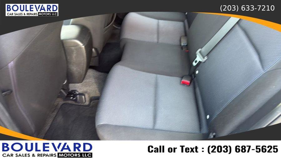 Used 2010 MAZDA MAZDA3 i Sport FWD image 24