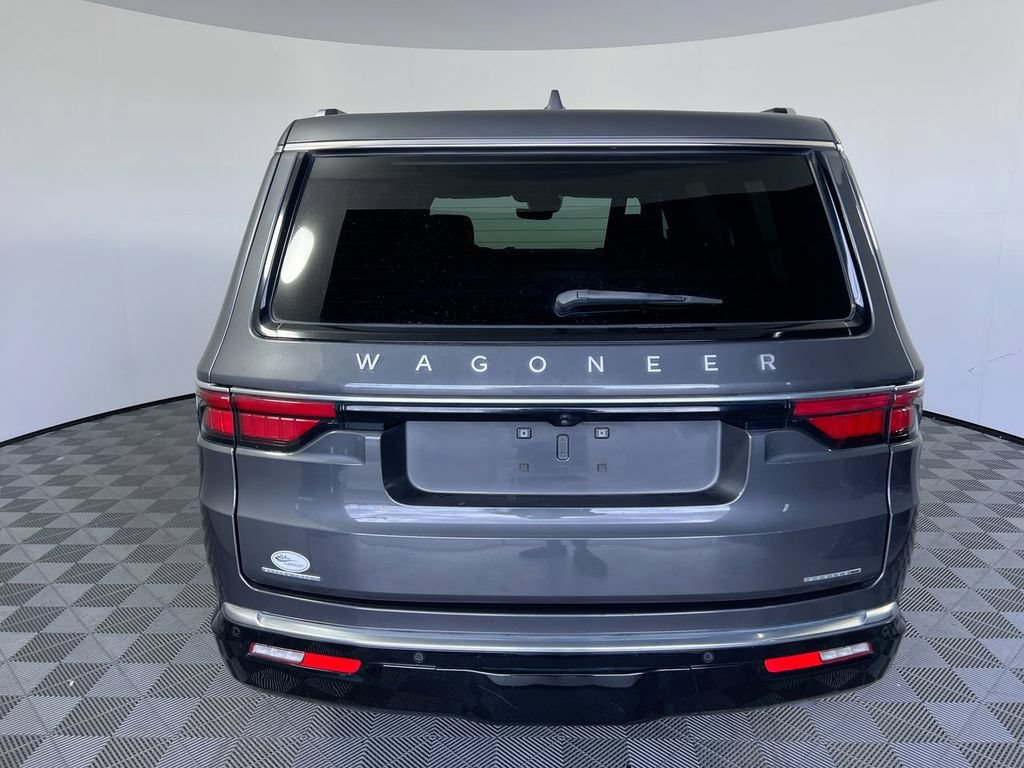 Used 2022 Jeep Wagoneer Series III w/ Premium Group I AWD/4WD image 4