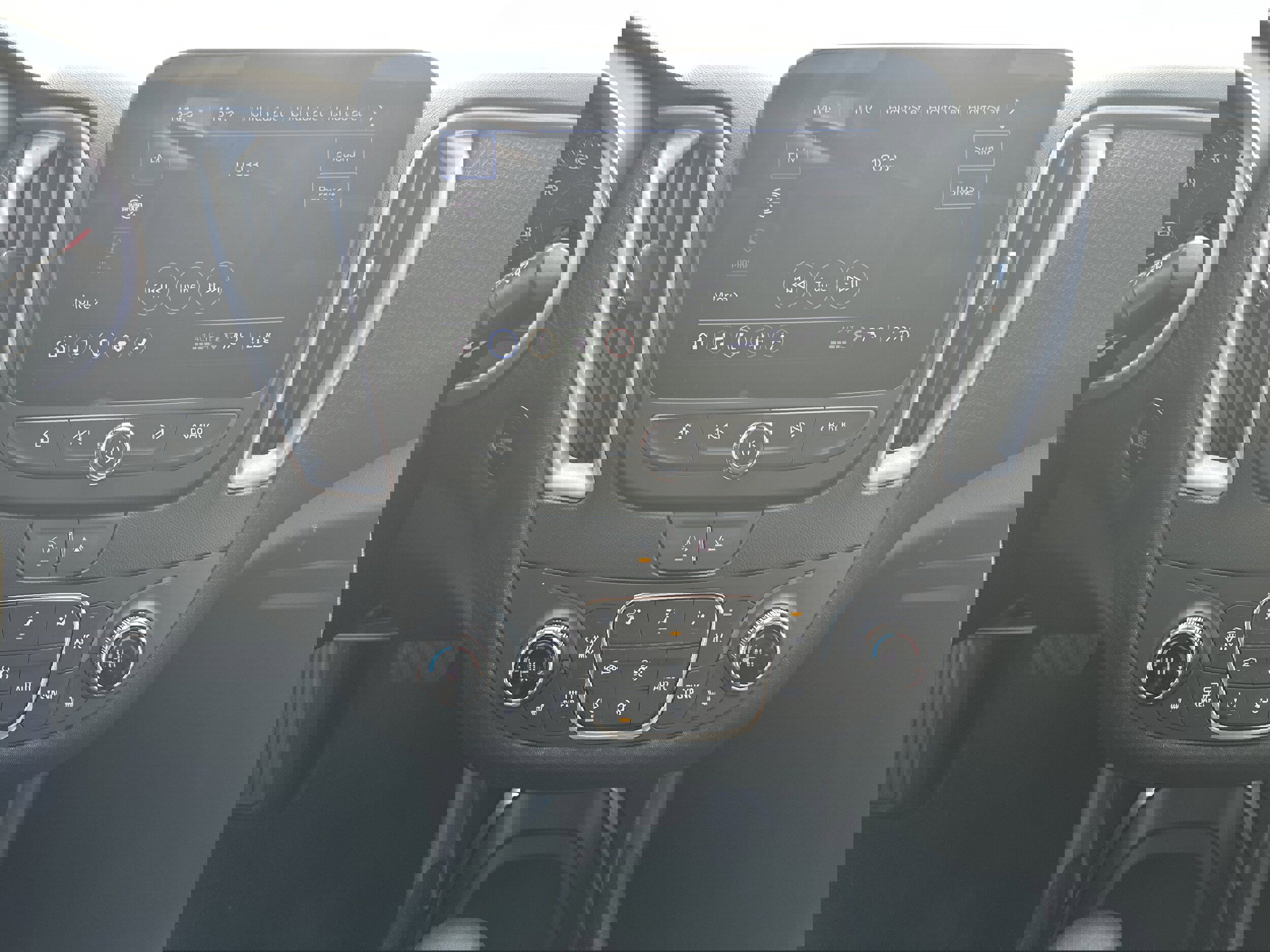 Used 2024 Chevrolet Malibu LT image 28