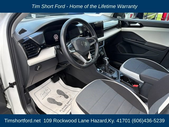 Used 2025 Volkswagen Taos S AWD/4WD image 8