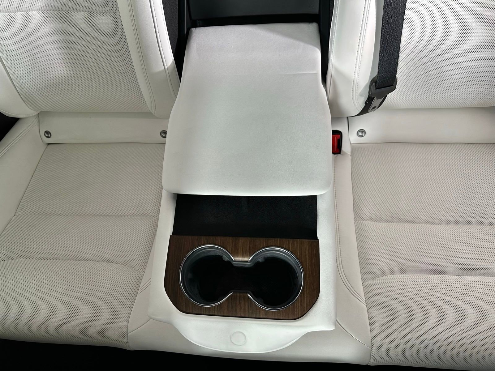 Used 2022 Tesla Model S image 36